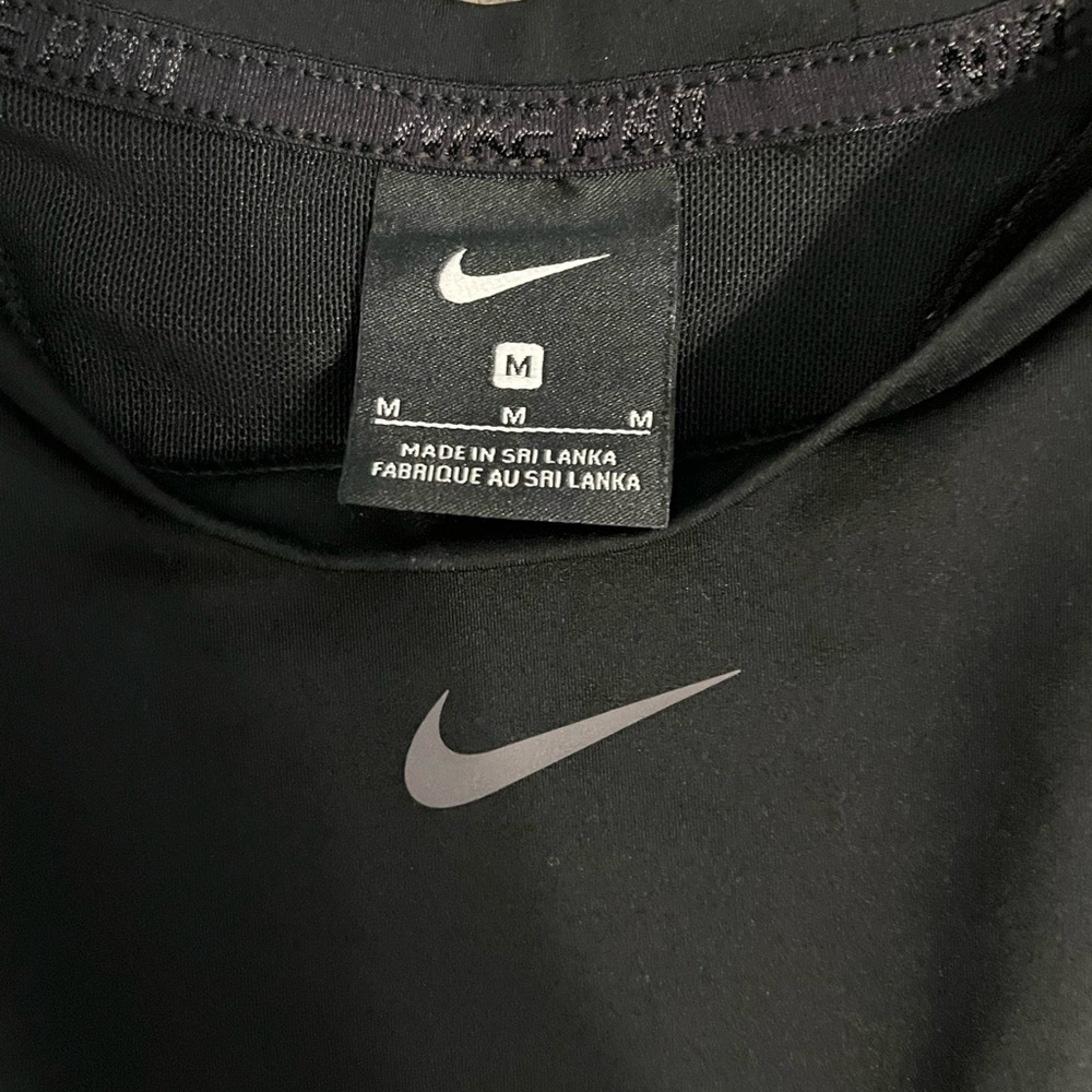 Nike Pro Tank - Picture 2 of 3